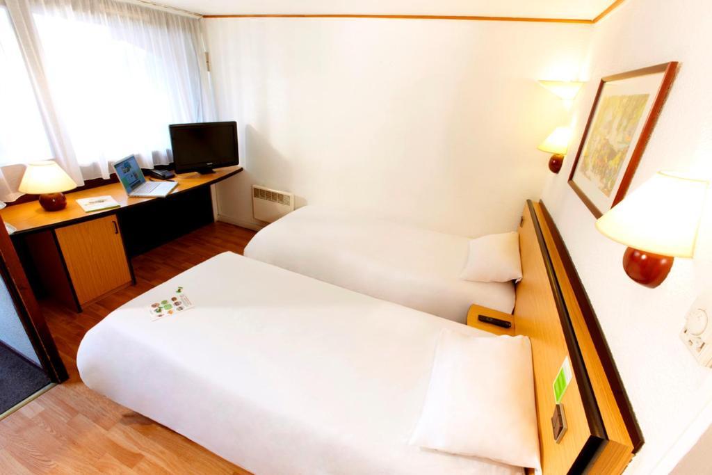 Campanile Hotel 马耶讷 客房 照片