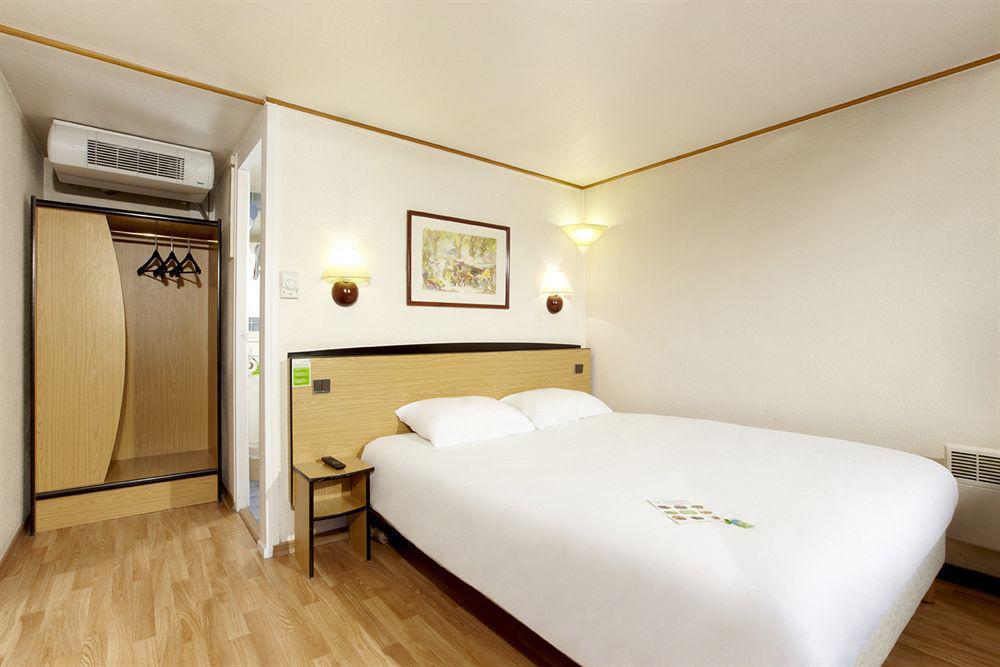 Campanile Hotel 马耶讷 客房 照片